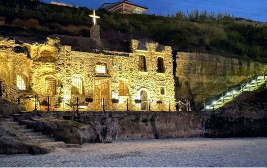 Casa Di Giorgio-Fronte Spiaggia Pizzo  Exterior photo